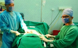 Phẫu thuật thẩm mỹ “chui” trong bệnh viện Nhi?