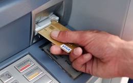 ‘Tuýt còi’ các ngân hàng toan ngừng hoạt động ATM sau 22h