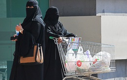 Người dân Qatar “dọn sạch” lương thực trong siêu thị khi bị Ả Rập tẩy chay