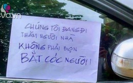 Sợ bị ăn đòn oan, tài xế dán "lệnh bài" lên xe "Chúng tôi không phải bọn bắt cóc người"