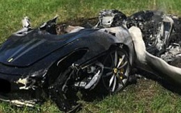 Vừa mua chiếc Ferrari gần 8 tỷ, người đàn ông bỗng gây tai nạn khiến cả gia tài cháy rụi thành đống sắt vụn