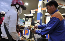 Hôm nay, xăng tăng giá thêm 461 đồng/lít