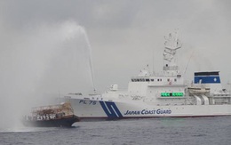 Nhật Bản phun vòi rồng, xua đuổi tàu cá Triều Tiên đáp trả vụ thử tên lửa