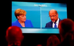 Thủ tướng Merkel chiến thắng áp đảo đối thủ trong tranh luận trên truyền hình