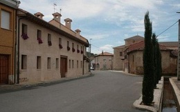 Cả làng trở thành triệu phú sau khi đại gia qua đời, để lại cho mỗi người gần 60 tỉ đồng