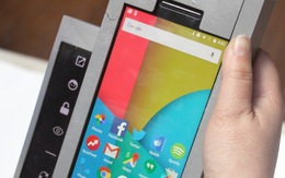 Đây là chiếc smartphone dị nhất thế giới, gồm 3 chiếc smartphone bé kết hợp lại với nhau