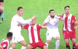 Fan chế giễu Ronaldo "bảo vệ mặt mũi" cầu thủ đối phương
