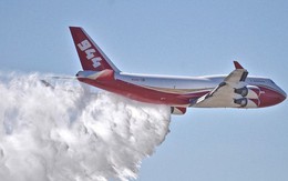 Xem siêu máy bay chữa cháy Global Super Tanker mang trong mình hơn 75 ngàn mét khối chất dập lửa