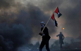 Israel không kích dữ dội dải Gaza, biểu tình chống ông Trump dần lắng xuống