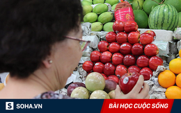 Đi chợ mua táo cho con dâu, mẹ chồng bị người bán hàng thứ 4 làm cho mê mẩn