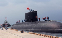 Tàu ngầm Kilo thứ 6 của Việt Nam tới cửa ngõ Biển Đông