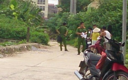 Hà Nội: Nam thanh niên đang đi xe máy ngã vật xuống đường tử vong