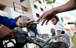 Thuế xăng dầu tối đa 8.000 đồng/lít: Giải thích 'thu nhiều - chi ít'