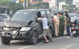 4 ô tô tông liên hoàn trên đại lộ đẹp nhất Sài Gòn lúc rạng sáng