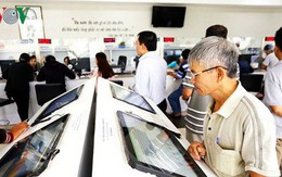 Người dân đánh giá công chức qua ứng dụng trực tuyến