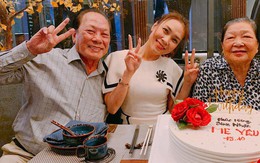 Mỹ Tâm nhí nhảnh hết cỡ, cùng đại gia đình tổ chức sinh nhật cho mẹ