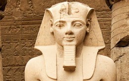 Chuyện lạ: Xác ướp Pharaoh vẫn phải xin hộ chiếu để bay sang Pháp