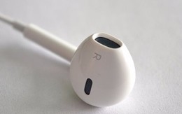 Nghe nhạc bằng iPhone bao nhiêu năm tôi mới hiểu những lỗ tròn thừa thãi trên tai nghe Apple kì diệu tới mức nào