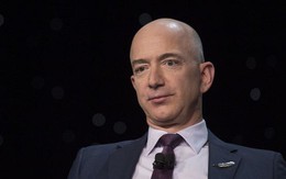 Jeff Bezos vừa thiết lập kỷ lục là người có tài sản giảm nhanh và nhiều nhất trong lịch sử: Gần 20 tỷ USD 'bay' trong 2 ngày!