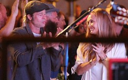 Brad Pitt lộ ảnh cười đùa cùng "bạn gái tin đồn" giữa sự kiện, ra về cùng nhau lúc tối muộn