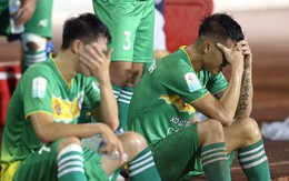 Vừa rớt hạng V.League, CLB Việt Nam tiếp tục lún sâu vào lùm xùm người đi, người ở