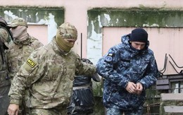 Lần đầu liên lạc với gia đình, thủy thủ Ukraine bị Nga bắt giữ "tố cáo" Moskva điều gì?
