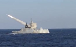 Video hộ tống hạm “Gromkiy” phóng tên lửa Uran, có trong biên chế chiến hạm Việt Nam
