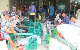 Nhộn nhịp Làng nghề đan lưới Thơm Rơm mùa nước lũ