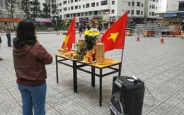 Người Hà Nội lập bàn thờ, thắp hương mong Việt Nam chiến thắng trận chung kết AFF Cup 2018