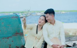 Việt Tú tình tứ cùng hot girl người Huế