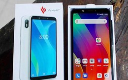 Dịp Noel, nhiều nhà bán lẻ “hối thúc” khách mua smartphone Vingroup trước khi tăng giá