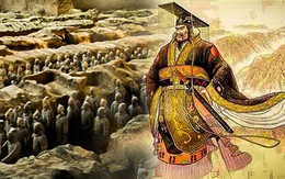 Vua chúa Trung Hoa đều mặc long bào màu vàng, tại sao đồ của Tần Thủy Hoàng lại có màu đen?