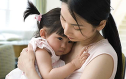 Yêu cầu con dâu phải bỏ việc ở nhà lo sinh đẻ, bà mẹ chồng nhận ngay “gáo nước lạnh” và bị lên án kịch liệt