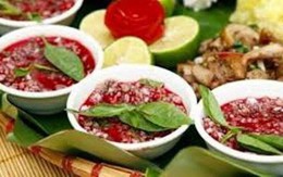 Ăn tiết canh lợn, một bệnh nhân hôn mê sâu, suy hô hấp