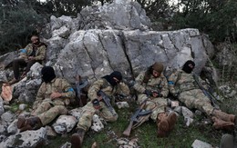 24h qua ảnh: Phút nghỉ ngơi của phiến quân gần điểm nóng chiến sự Afrin tại Syria