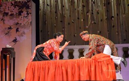 NSND Hồng Vân đóng cửa sân khấu kịch vì thua lỗ