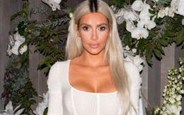 Kim Kardashian gây tranh cãi vì để con gái 4 tuổi chụp ảnh khêu gợi cho mình