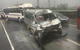 Tai nạn liên hoàn giữa 4 ô tô trên cao tốc Pháp Vân - Cầu Giẽ