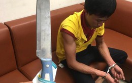 Tài xế taxi cầm dao nhọn tấn công nhân viên an ninh sân bay Vinh