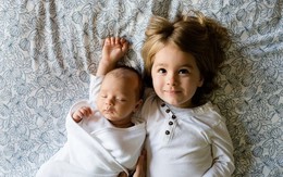 'Trên thế giới này, có một thứ tình yêu gọi là tình thân': Bài văn "Tôi và em trai cách nhau mười tuổi" khiến hàng triệu cư dân MXH thổn thức