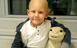 Cậu bé 8 tuổi thoát khỏi ung thư giai đoạn cuối mà không cần điều trị