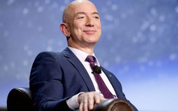 Tài sản của Jeff Bezos tăng 12 tỷ USD sau 1 đêm nhờ 'những đám mây'