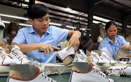Việt Nam giành ngôi 'á hậu' về xuất khẩu giày dép