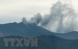 Nhật Bản: Núi lửa Shimmoe lại phun trào, cột tro bụi cao đến 5.000m