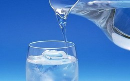 Sự thật uống nước lạnh sau ăn có hại tim?