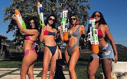 Kendall Jenner cùng hội chị em khoe thân hình đẹp xuất sắc, khiến mùa hè càng thêm "nóng"