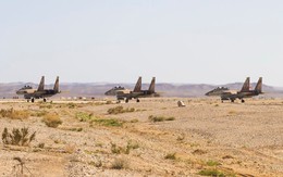 Israel bất ngờ tấn công Syria: Đòn kéo Nga, Mỹ vào lò lửa chiến?