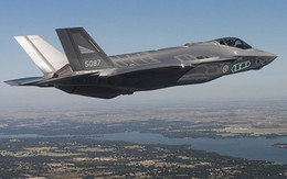 Lựa chọn khó khăn cho F-35: Tàng hình hay giữ liên lạc?