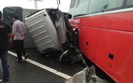 Tai nạn liên hoàn trên cao tốc TP.HCM - Trung lương, 2 người thương vong