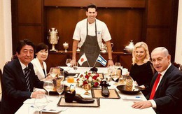 Israel dại dột đãi Thủ tướng Nhật ăn trong giày